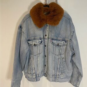 Levi's Premium Jacket with Removable Brown Faux Fur collar